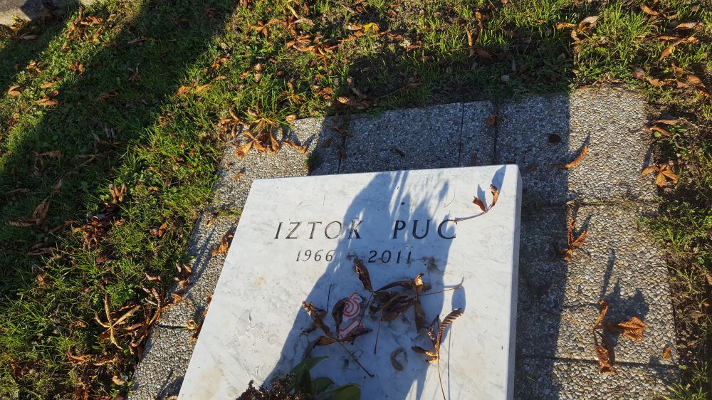 Iztok Puc Slovenski grobovi